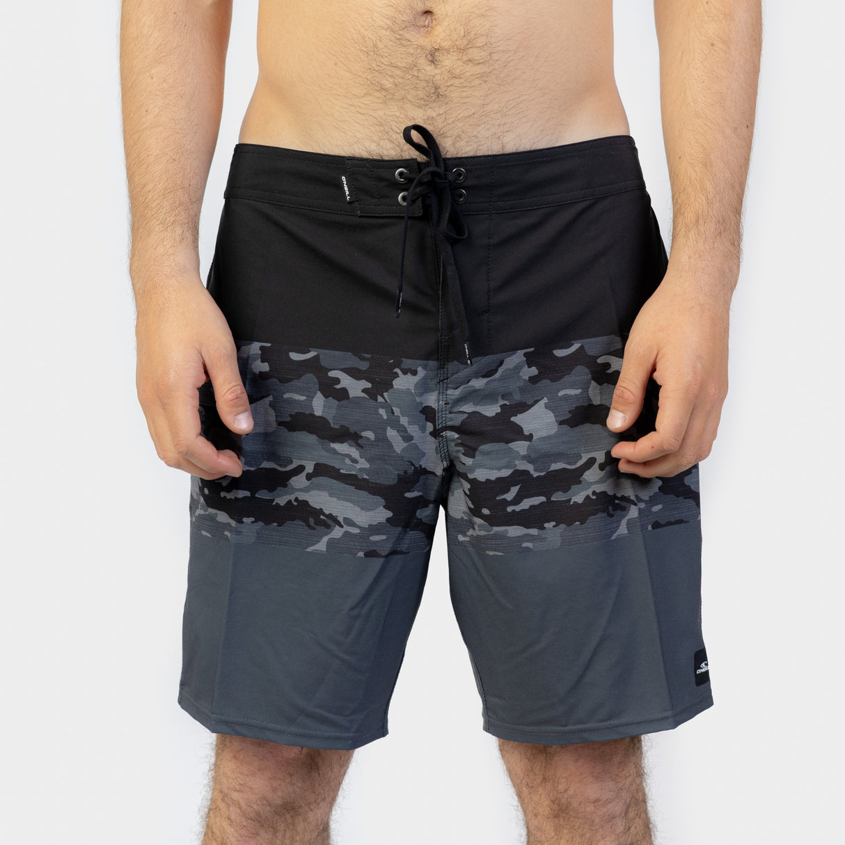 ROPA DE BAÑO HOMBRE - HYPERFREAK HEAT BLOCK 19 - BLACK CAMO - VE26