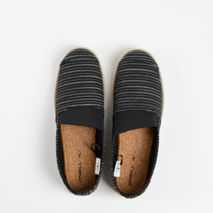 ZAPATILLA HOMBRE - BLACK/STRIPE WHITE - VE26