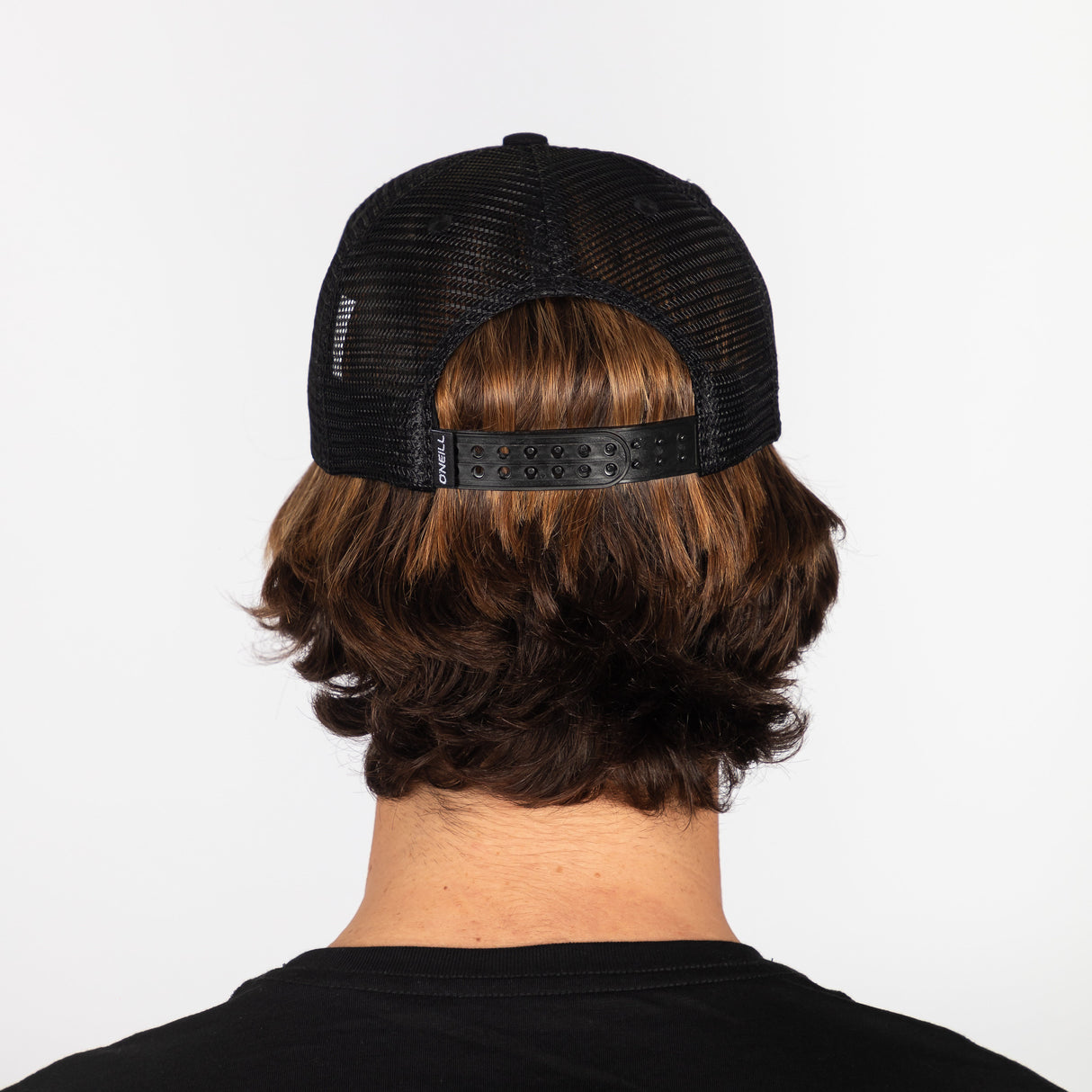 GORRA HOMBRE - SESH AND MESH - BLACK OUT- INVIERNO 2022